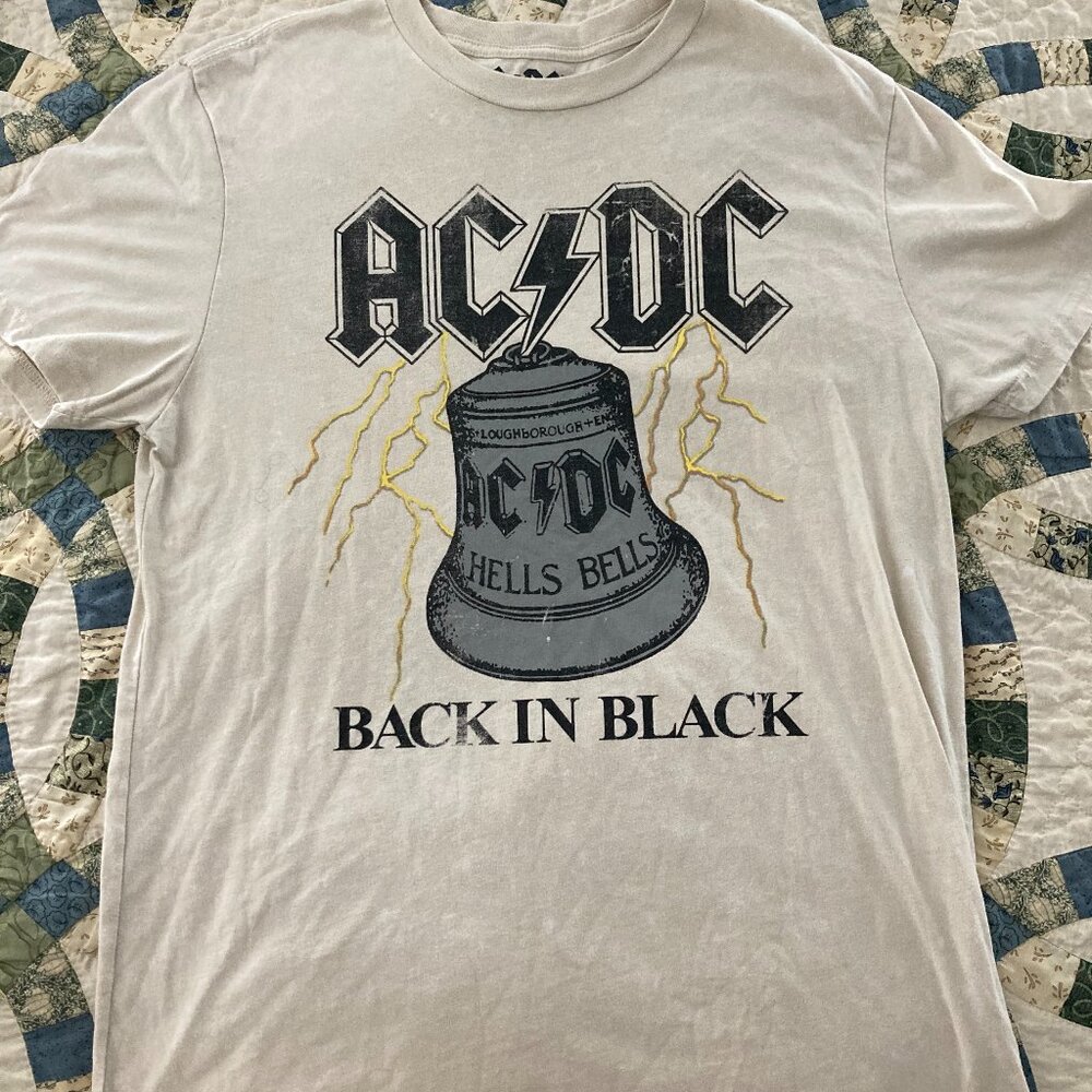 AC/DC Back in Black t-shirt - medium